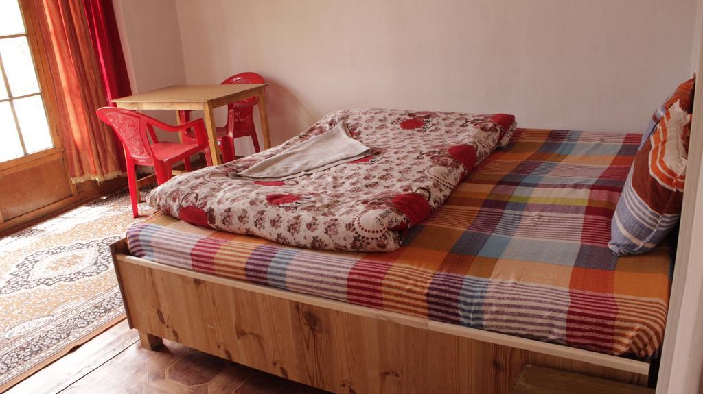 לה Tsetan Guest House מראה חיצוני תמונה